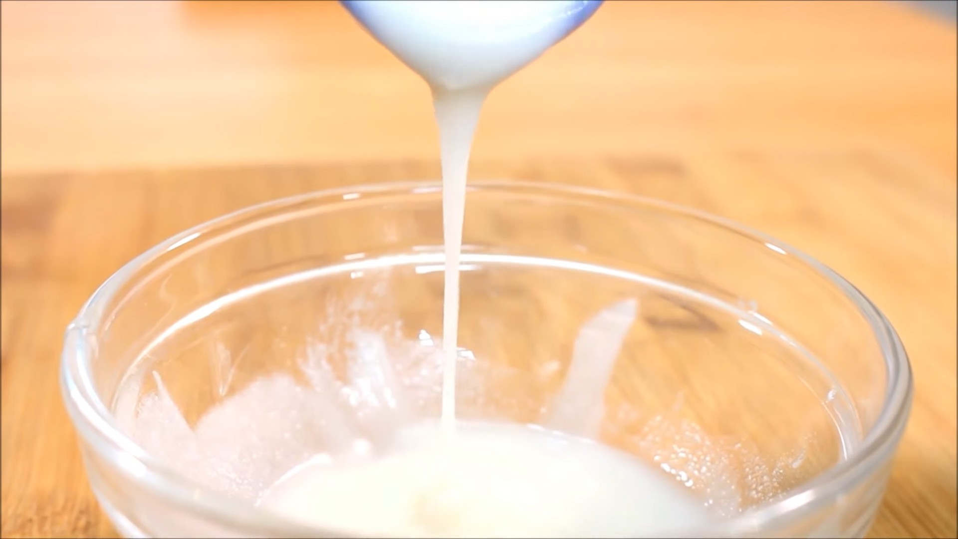Baking soda coconut oil mix